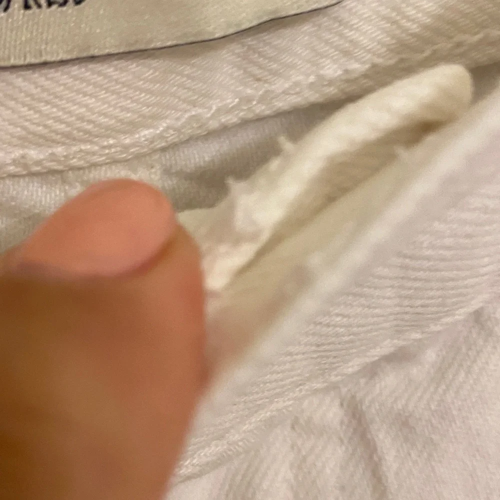 Abercrombie & Fitch White Buttoned Pants - Picture 3 of 6